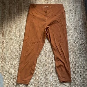 Everlane Renew leggings